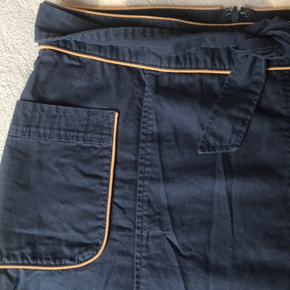 Tommy Hilfiger Navy Skirt with Front Pockets - Picture 2 of 4